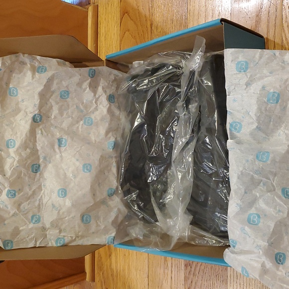 Bzees Ontario Black Ankle Boot - Picture 12 of 15